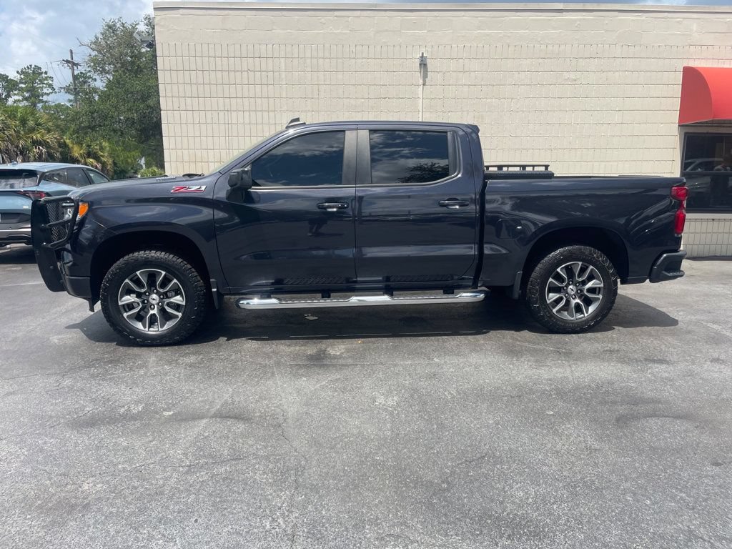 Used 2022 Chevrolet Silverado 1500 RST AWD/4WD image 2