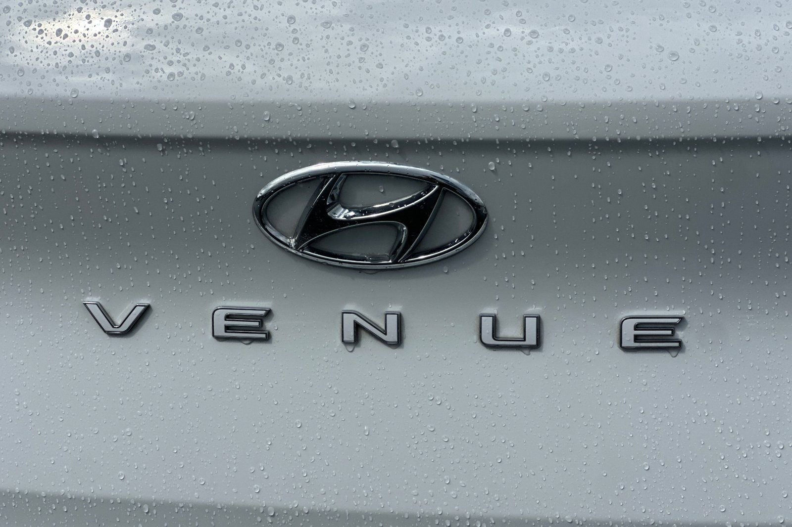 Used 2025 Hyundai Venue SEL FWD image 27