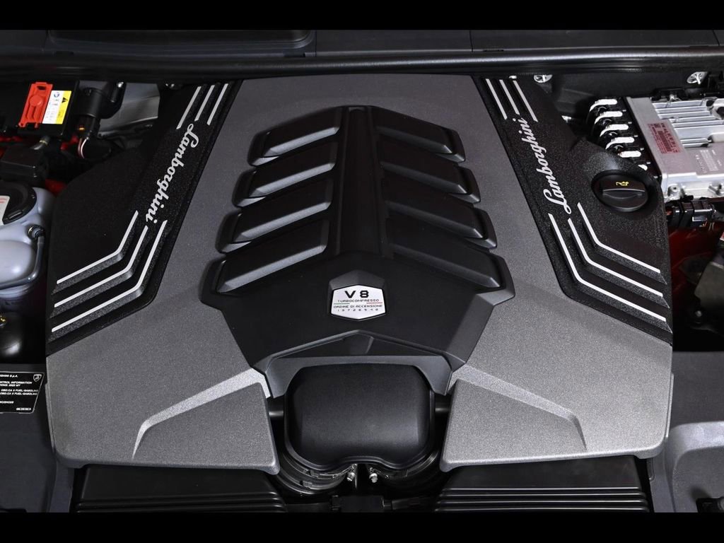 Used 2022 Lamborghini Urus image 30