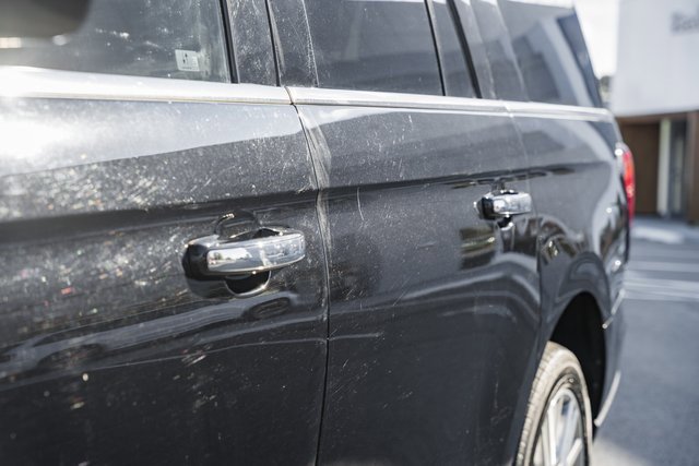 Used 2023 Ford Expedition Max Limited image 18