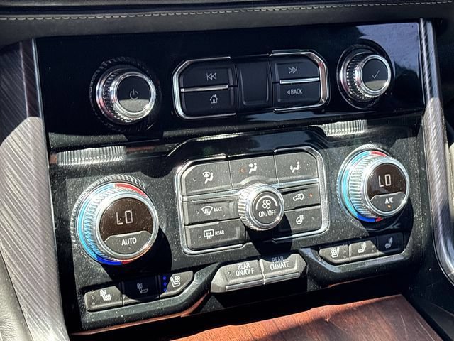 Used 2023 GMC Yukon Denali Ultimate AWD/4WD image 17