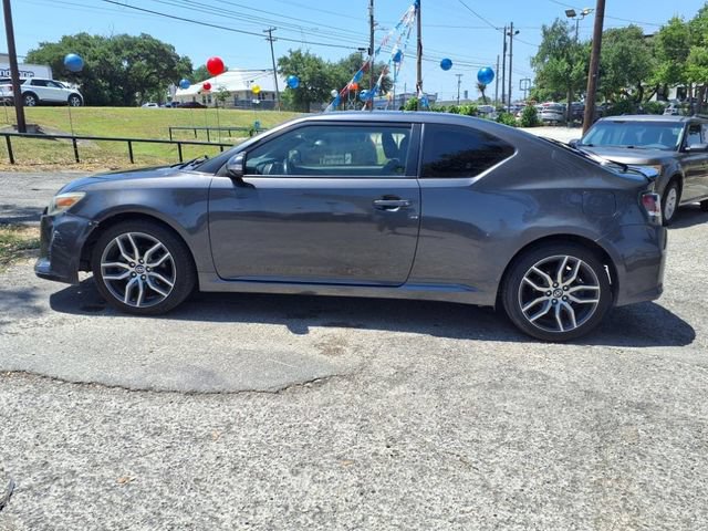 Used 2016 Scion tC FWD image 4