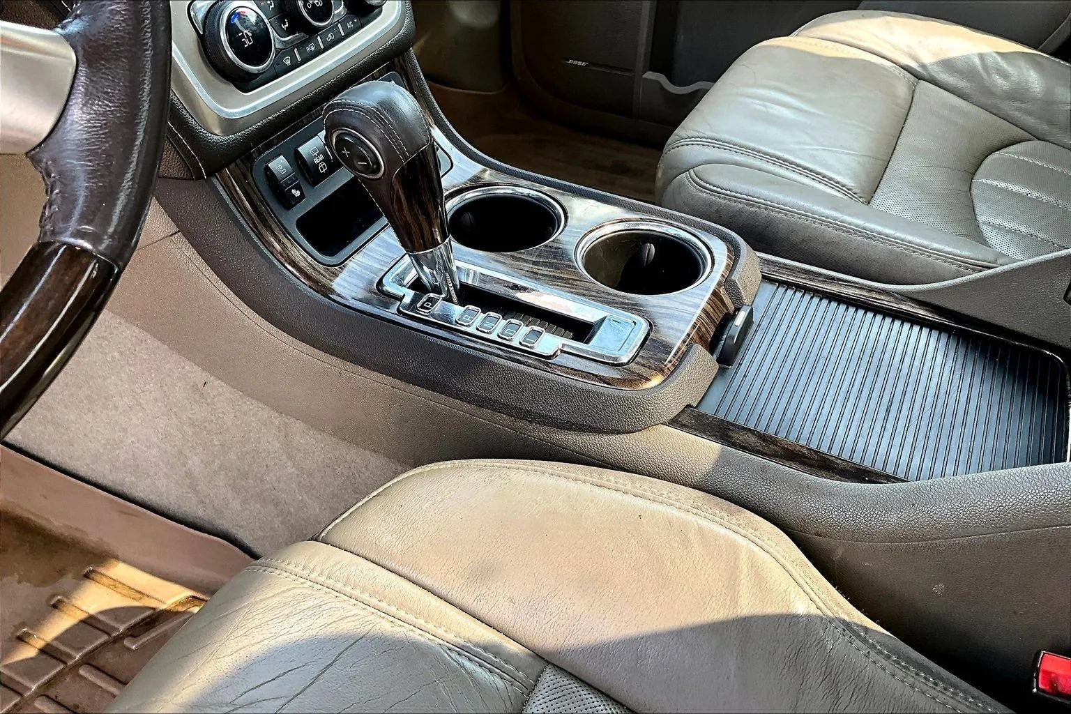 Used 2013 GMC Acadia Denali AWD/4WD image 22