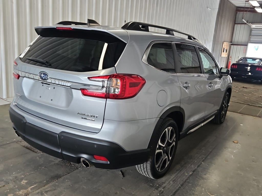 Used 2023 Subaru Ascent Limited image 8