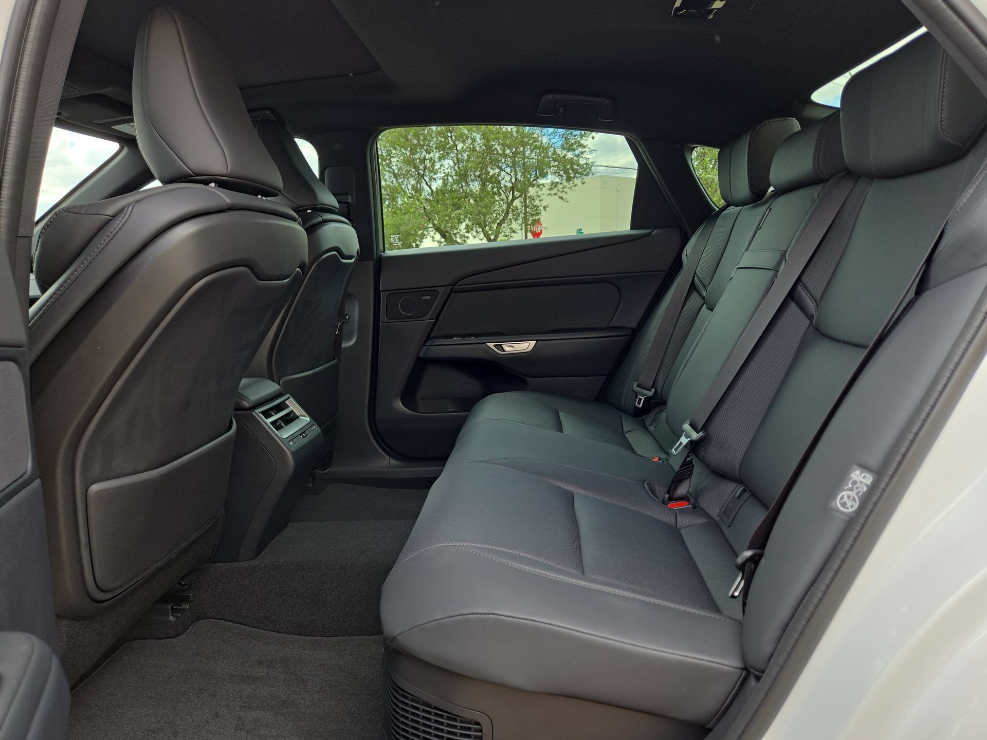 New 2026 Lexus ES 350h w/ Cold Area Package FWD image 13