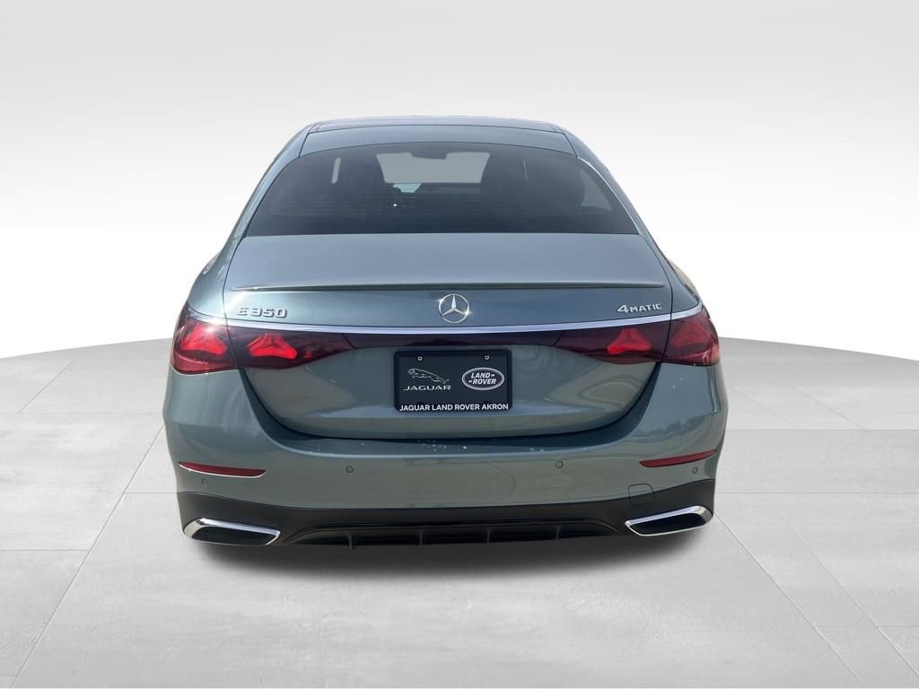 Used 2024 Mercedes-Benz E 350 4MATIC Sedan image 4