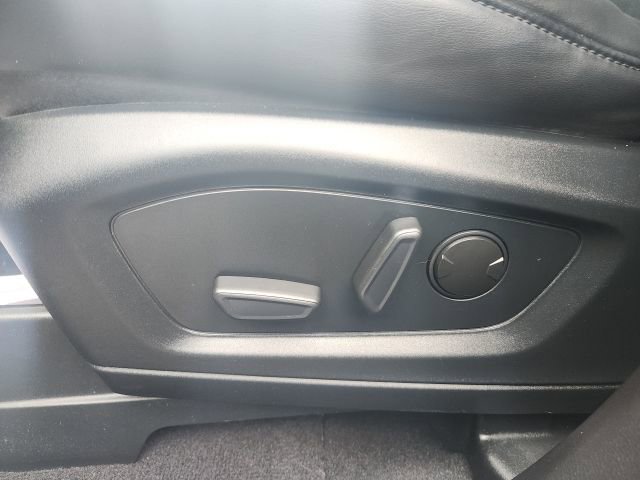 Used 2024 Ford Explorer XLT w/ Equipment Group 202A image 24