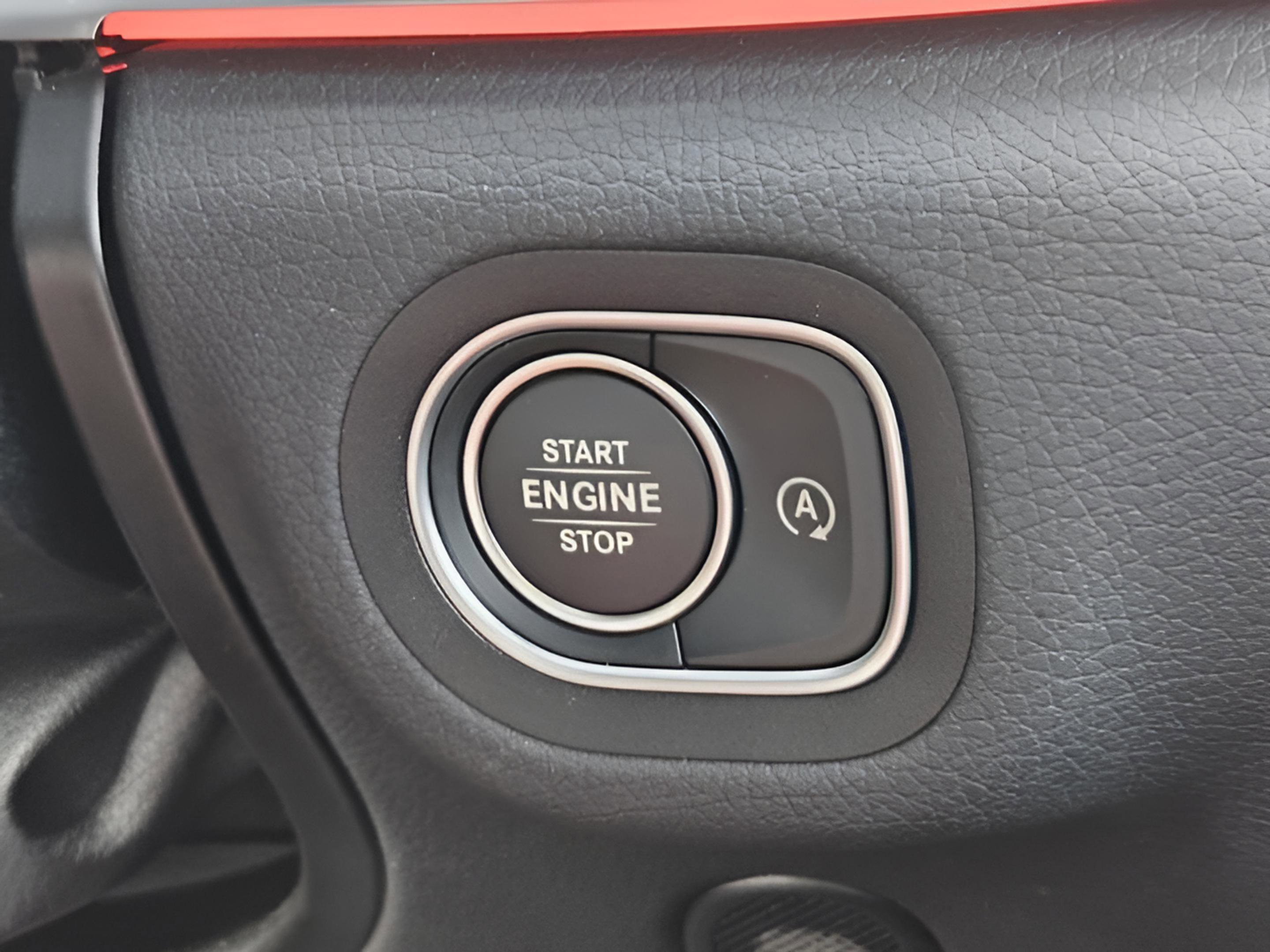 Certified 2025 Mercedes-Benz GLE 450 4MATIC image 20