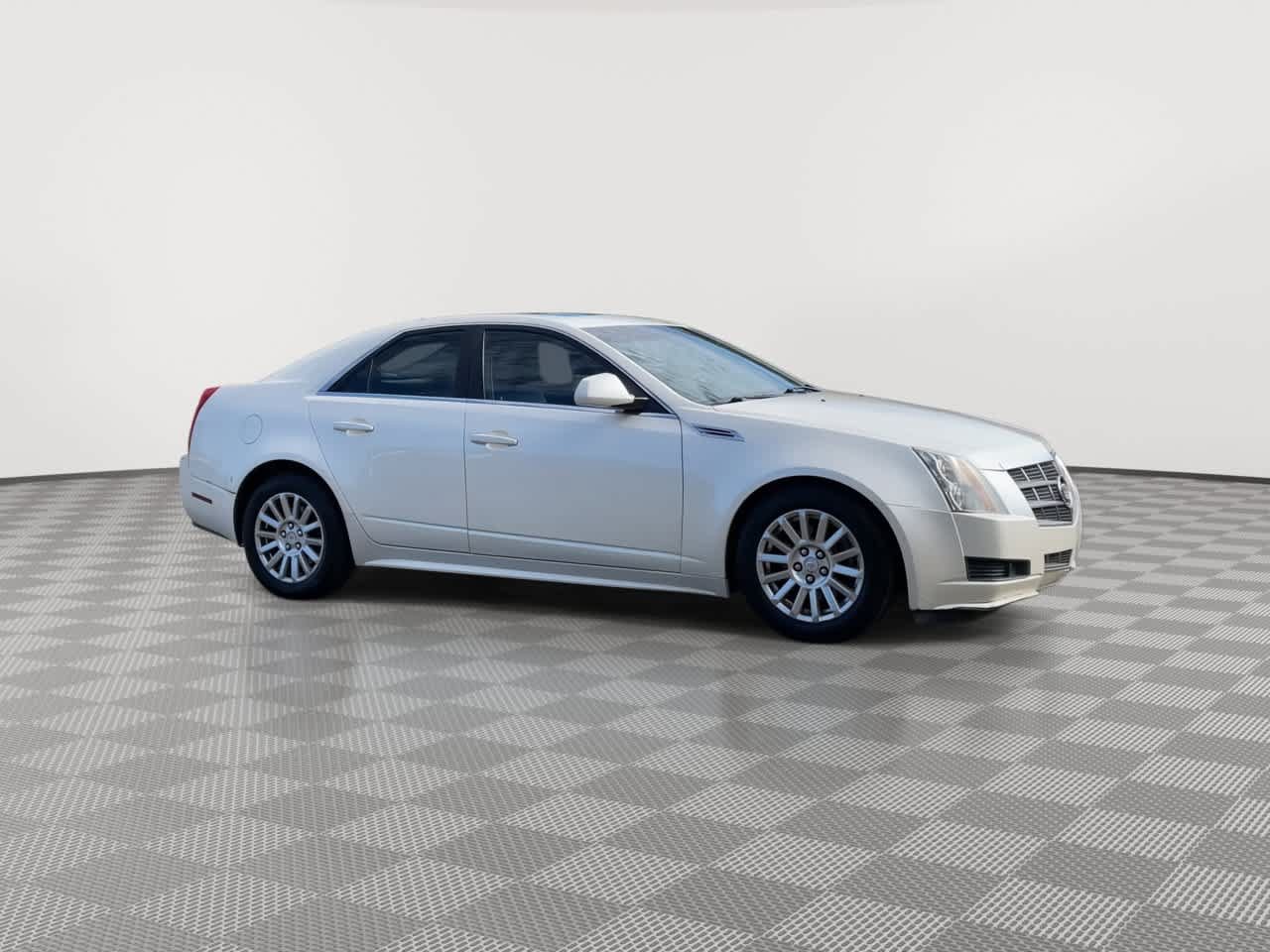 Used 2010 Cadillac CTS Luxury AWD/4WD image 2