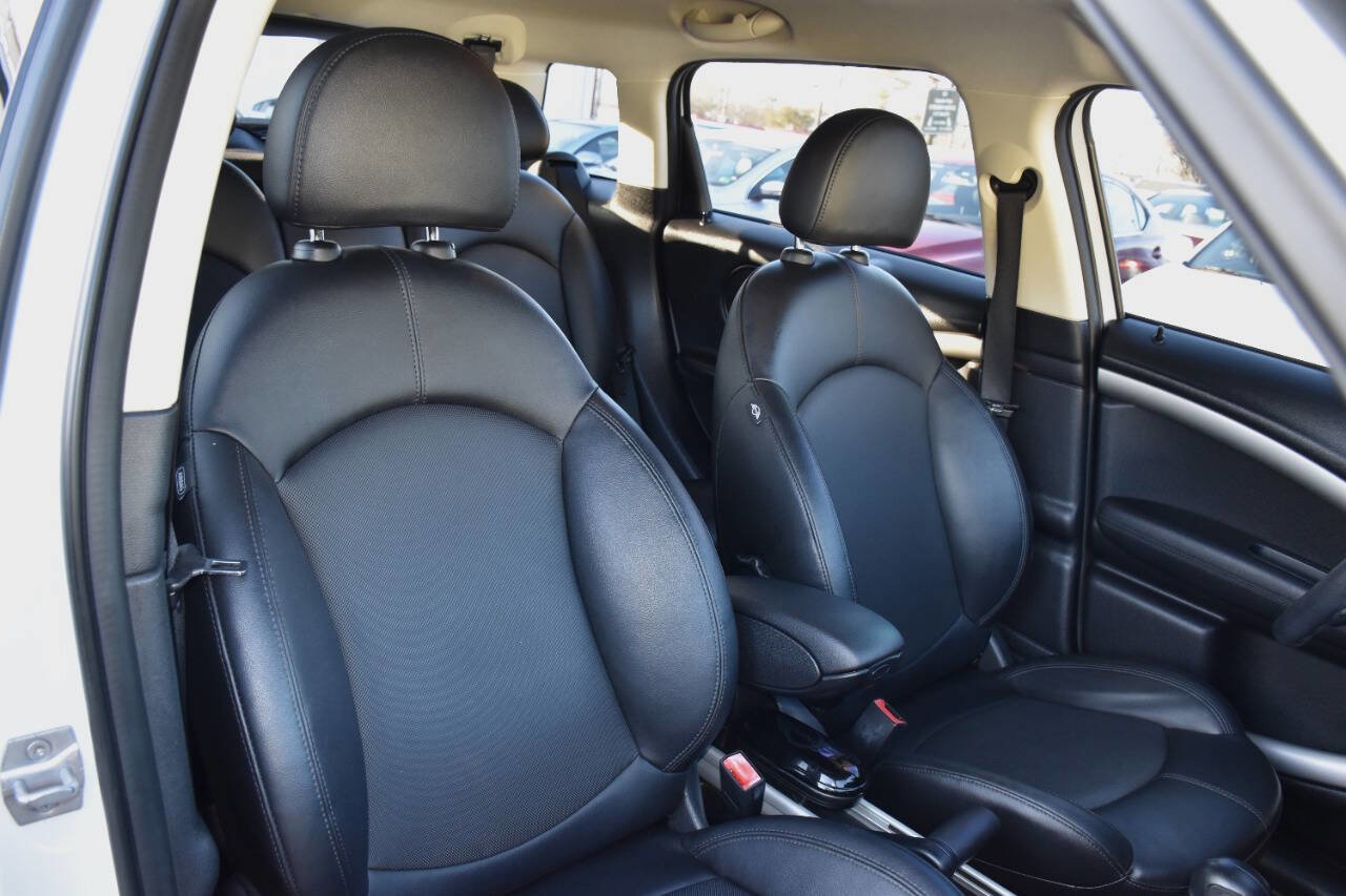 Used 2015 MINI Cooper Countryman Cooper 4dr Crossover image 16