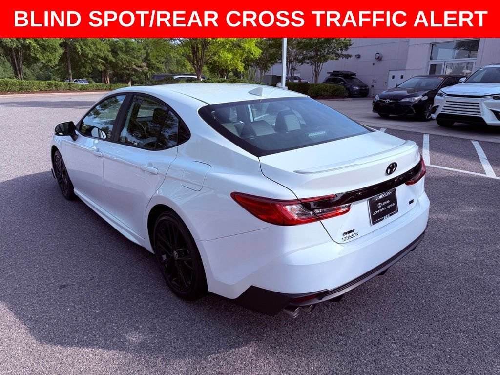 Used 2025 Toyota Camry SE w/ Convenience Package FWD image 5