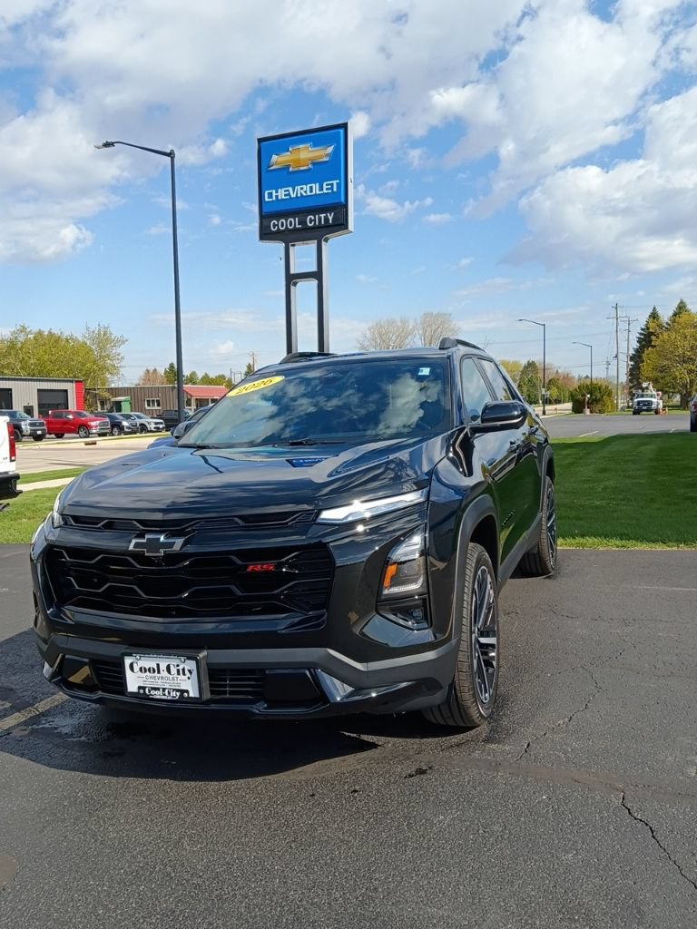 New 2026 Chevrolet Equinox RS w/ Convenience Package III AWD/4WD image 2