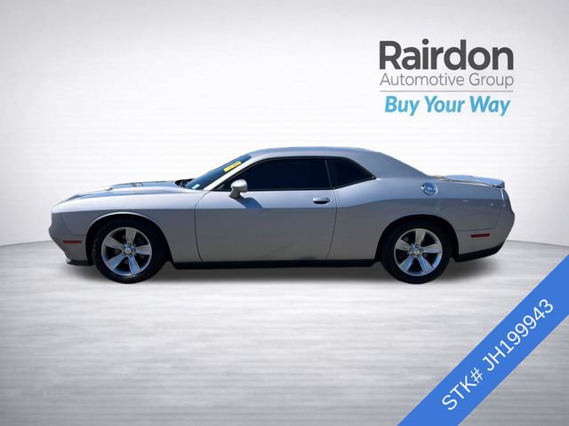 Used 2018 Dodge Challenger SXT RWD image 4