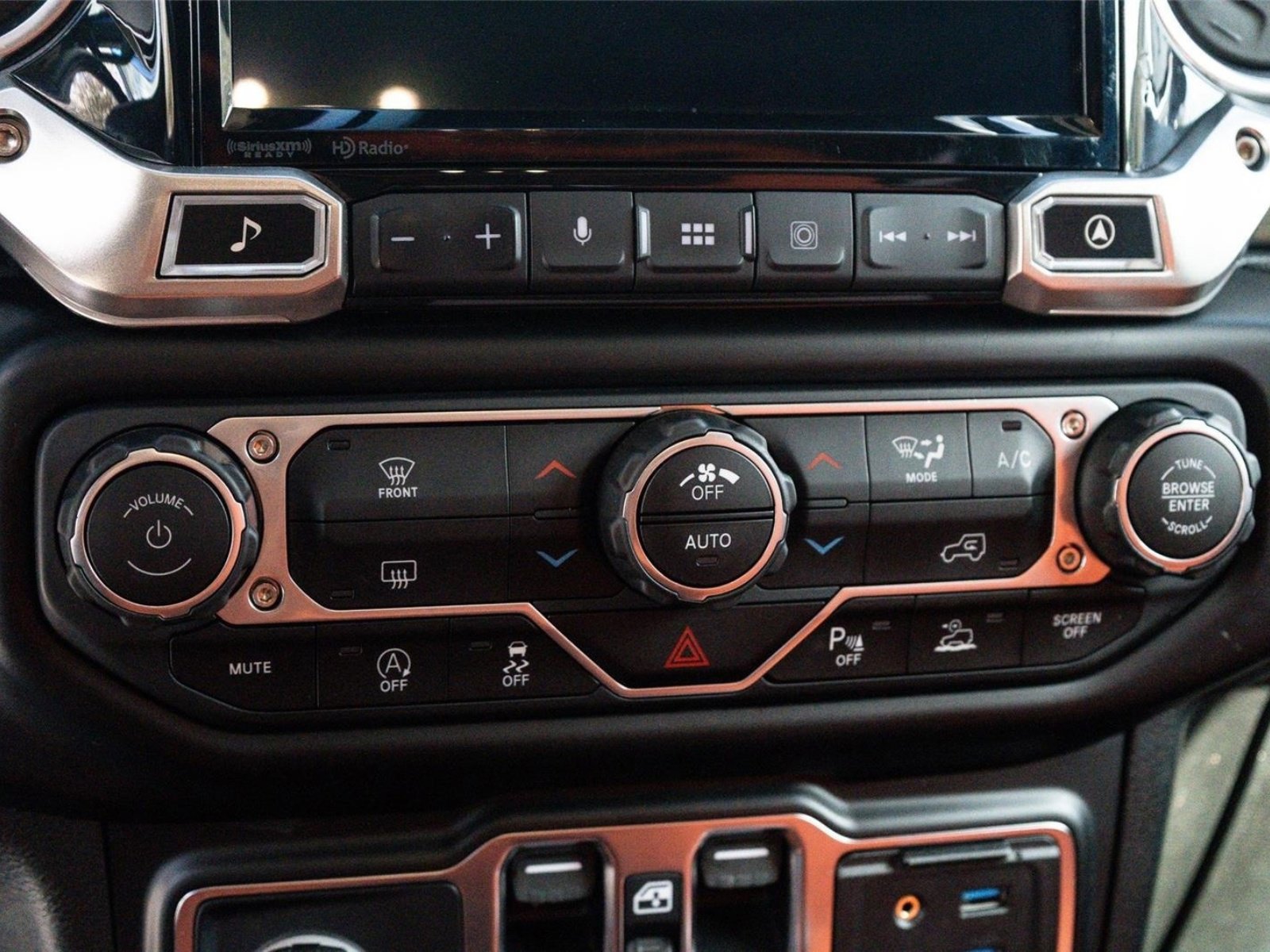 Used 2021 Jeep Gladiator Rubicon w/ Safety Group AWD/4WD image 42