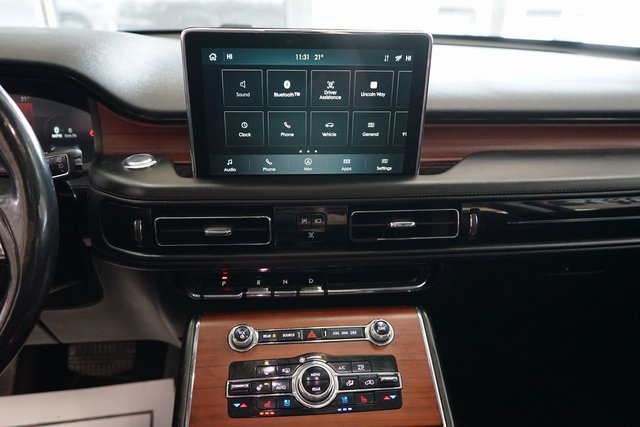 Used 2021 Lincoln Aviator Reserve AWD/4WD image 7