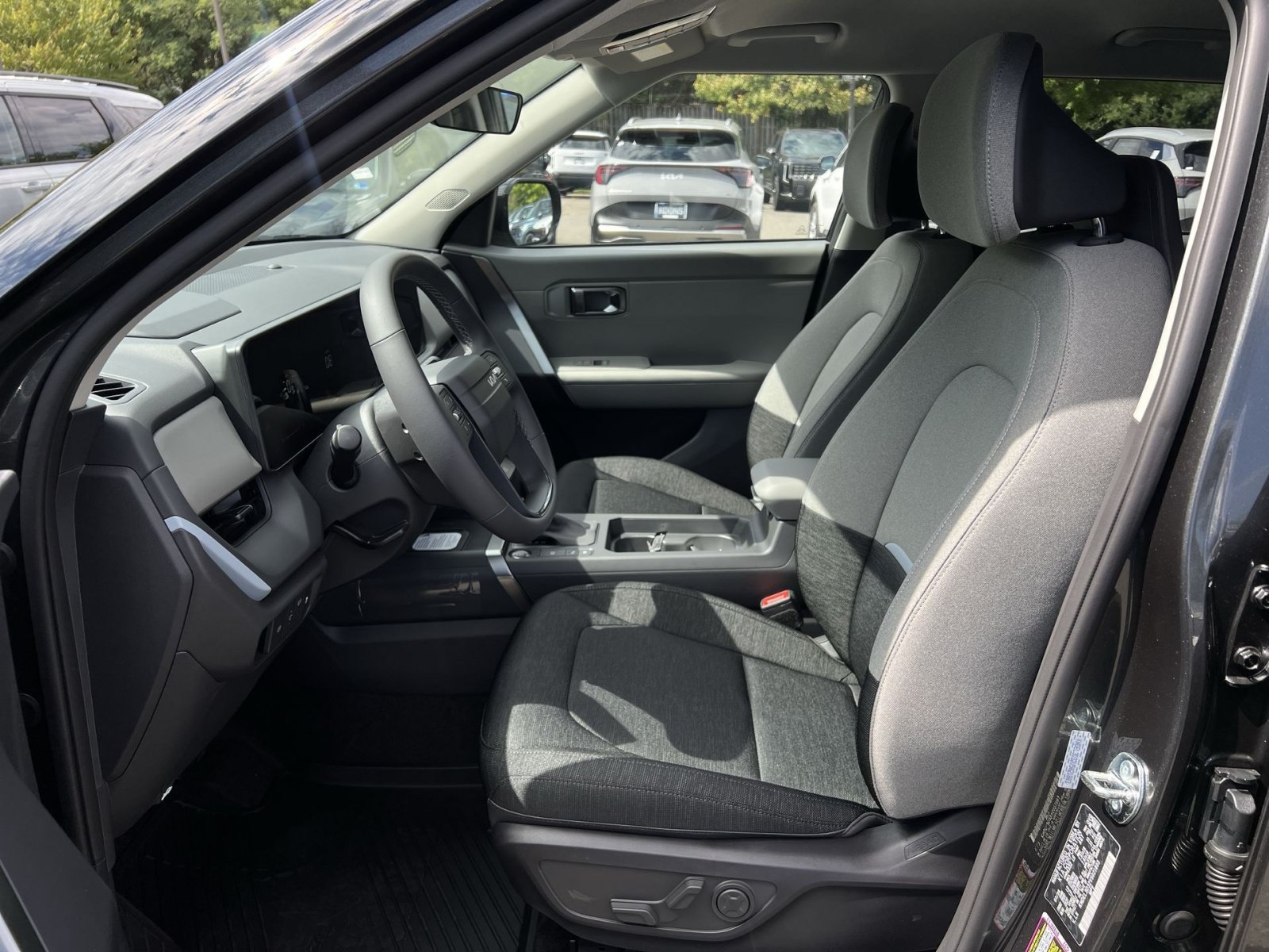 New 2027 Kia Seltos S FWD image 18