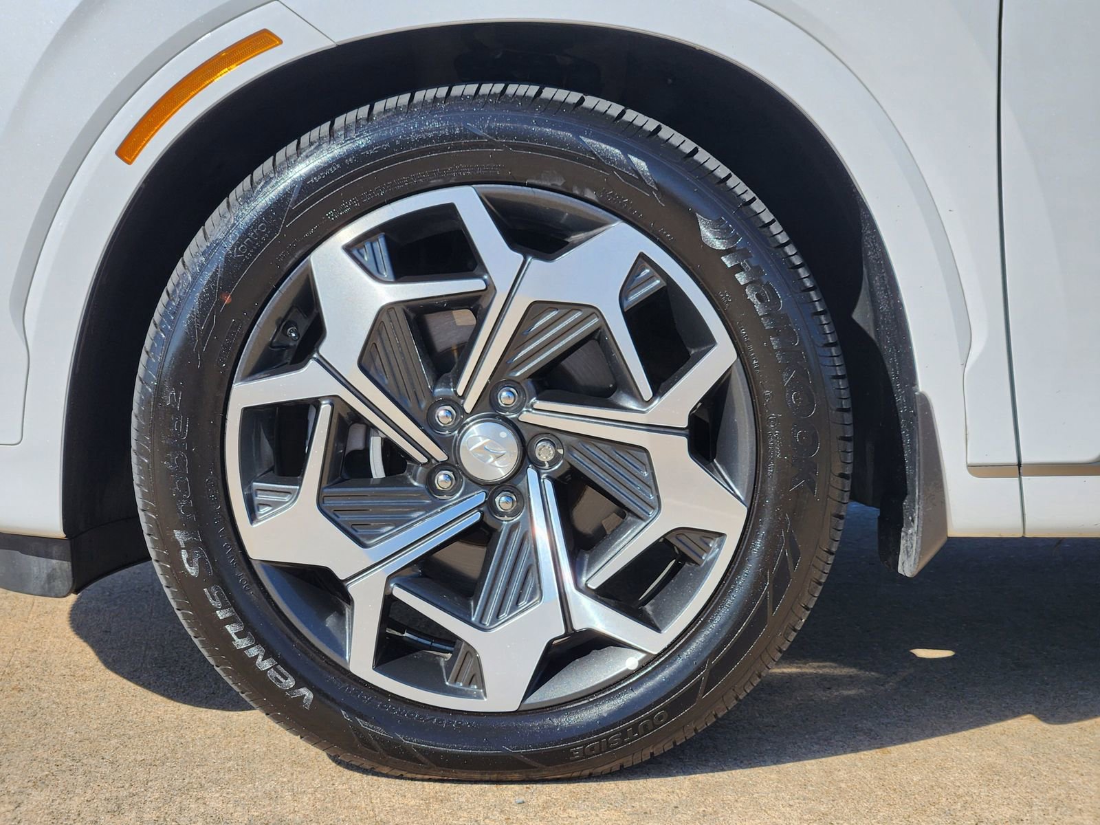 Used 2022 Hyundai Palisade Calligraphy image 14