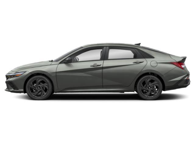 Used 2026 Hyundai Elantra SEL FWD image 4