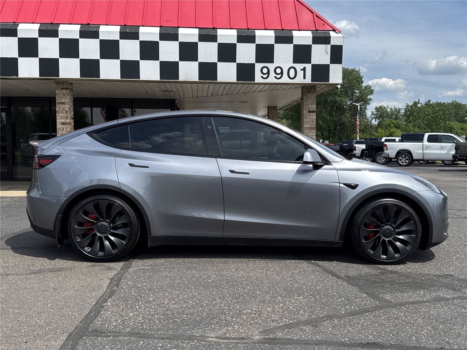 Used 2025 Tesla Model Y Performance AWD/4WD image 8