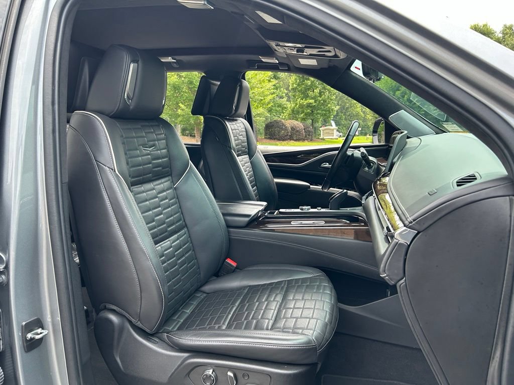 Used 2023 Cadillac Escalade ESV Sport Platinum w/ LPO, ONYX Package AWD/4WD image 49