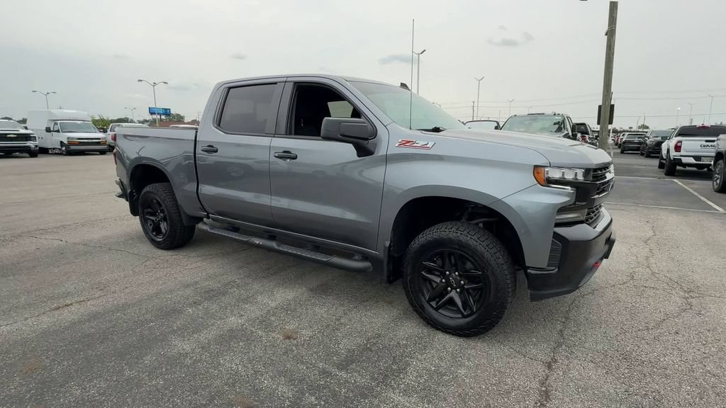 Used 2021 Chevrolet Silverado 1500 LT Trail Boss w/ Convenience Package II AWD/4WD image 2