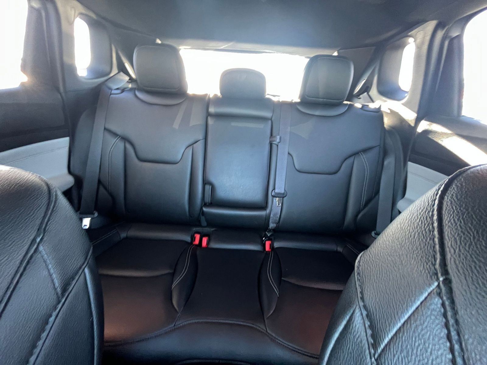 Used 2025 Jeep Compass Limited image 39