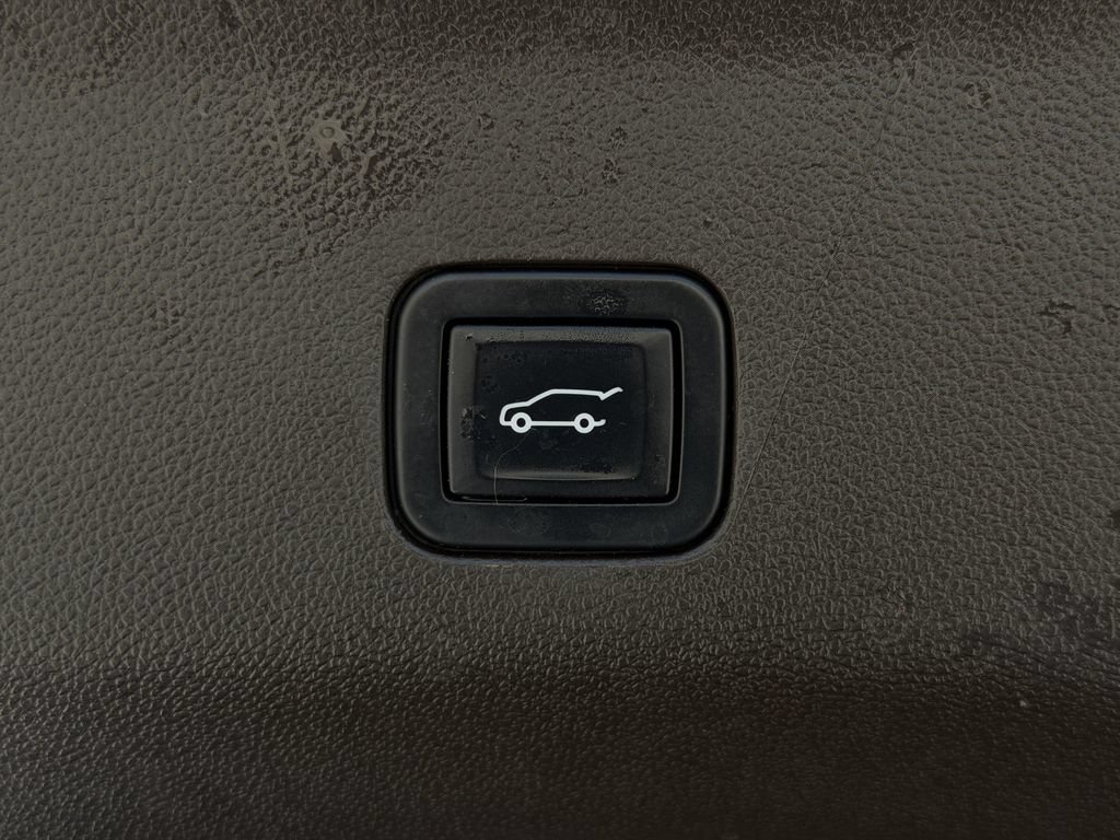Used 2022 GMC Yukon Denali AWD/4WD image 29