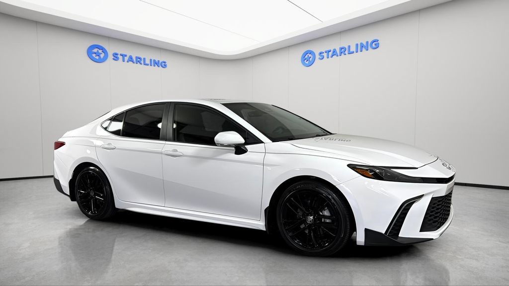 Used 2025 Toyota Camry SE w/ Convenience Package FWD image 13