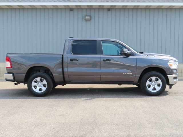 Used 2023 RAM 1500 Big Horn AWD/4WD image 3