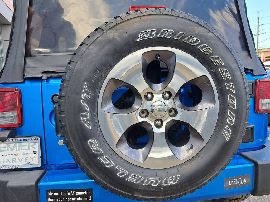 Used 2016 Jeep Wrangler Unlimited Sahara w/ Connectivity Group image 24