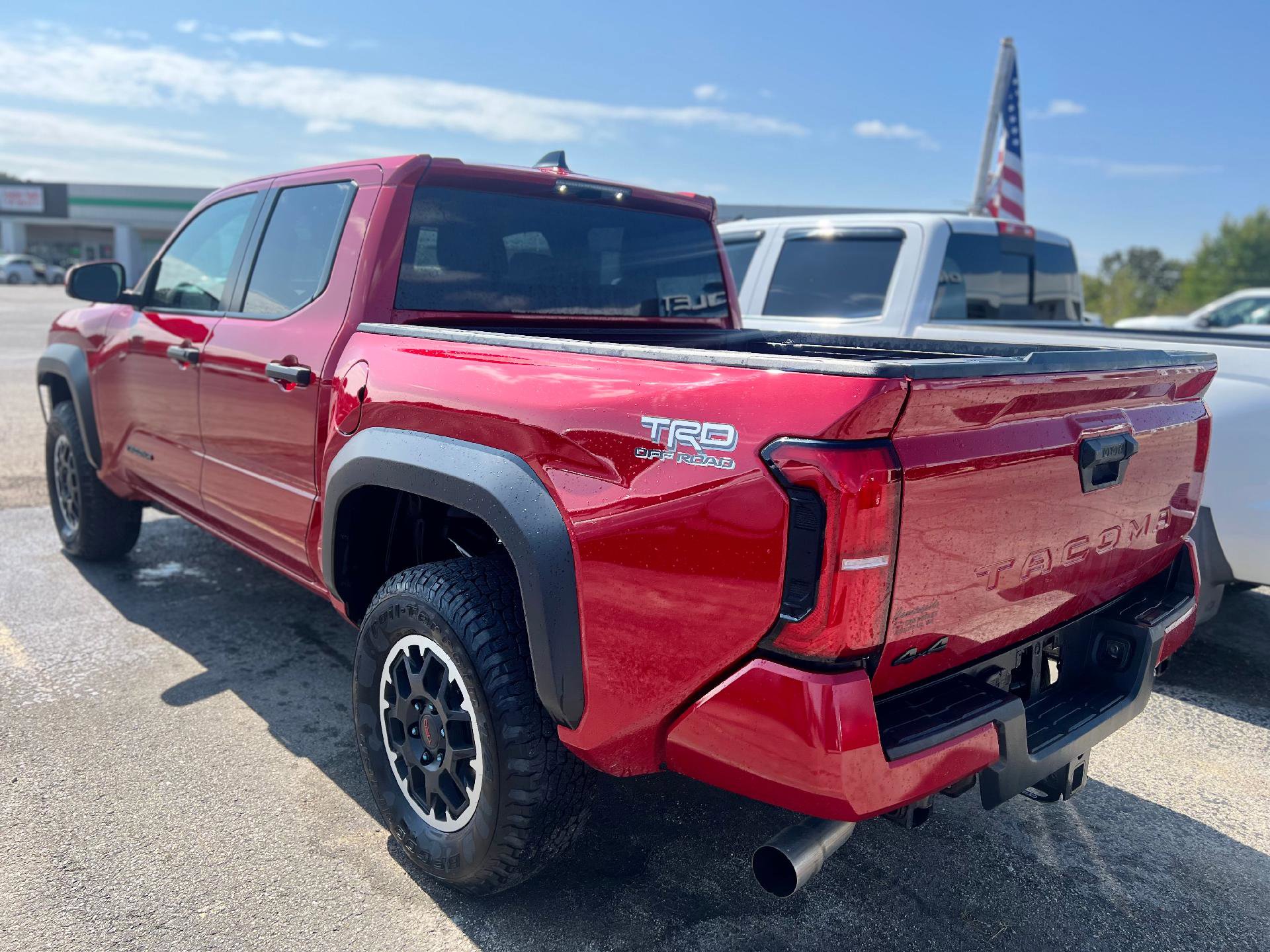 Used 2024 Toyota Tacoma TRD Sport image 4