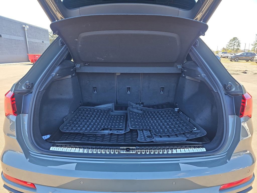 Used 2021 Audi Q3 2.0T Premium w/ Convenience Package image 15