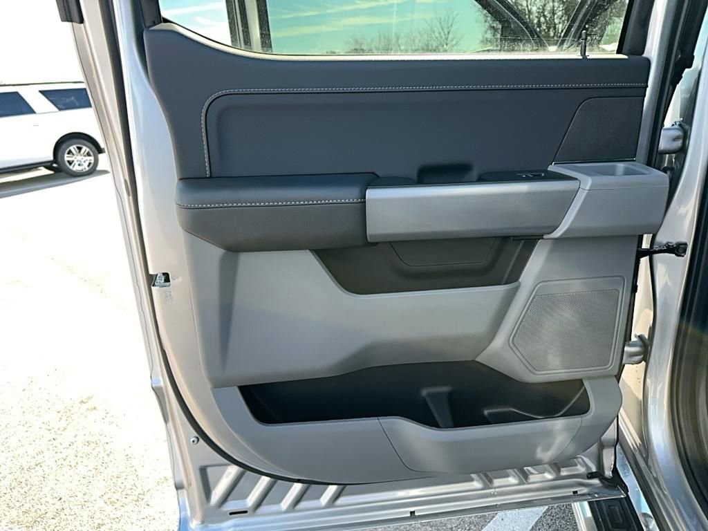 New 2025 Ford F150 XLT w/ Equipment Group 302A MID image 34