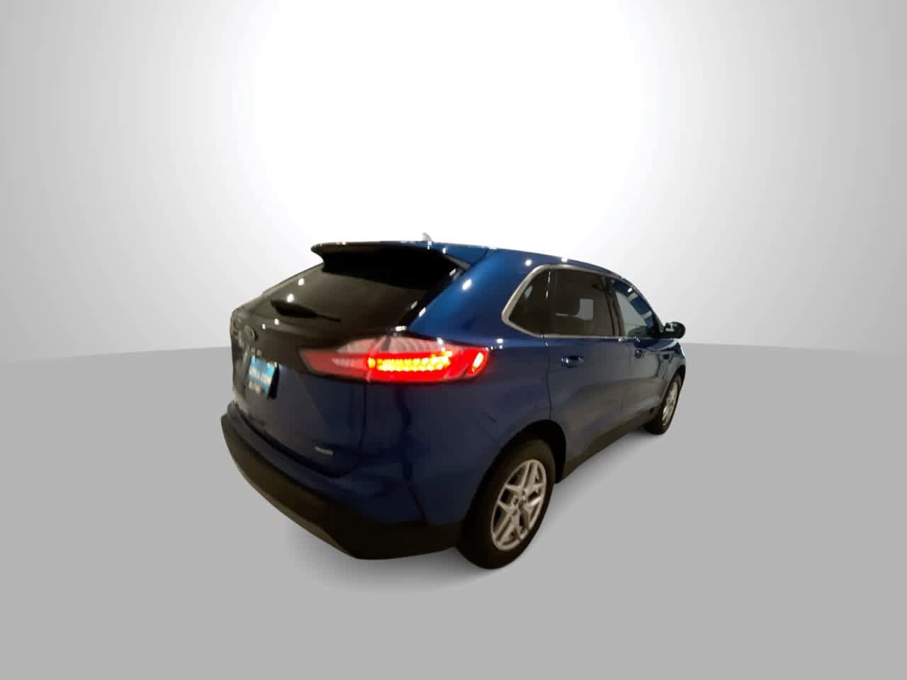 Used 2024 Ford Edge SEL AWD/4WD image 8
