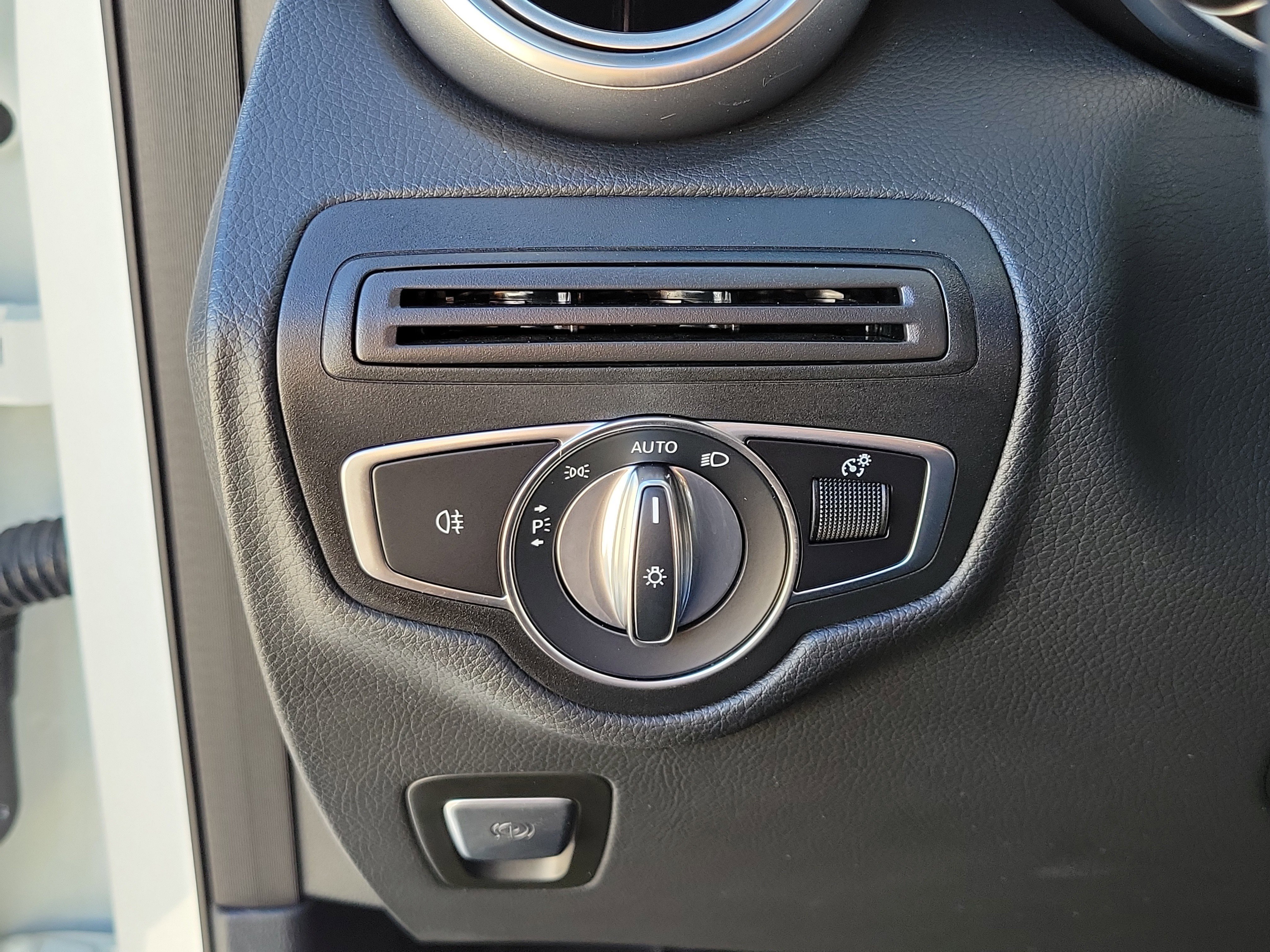 Used 2021 Mercedes-Benz GLC 300 4MATIC Coupe image 27