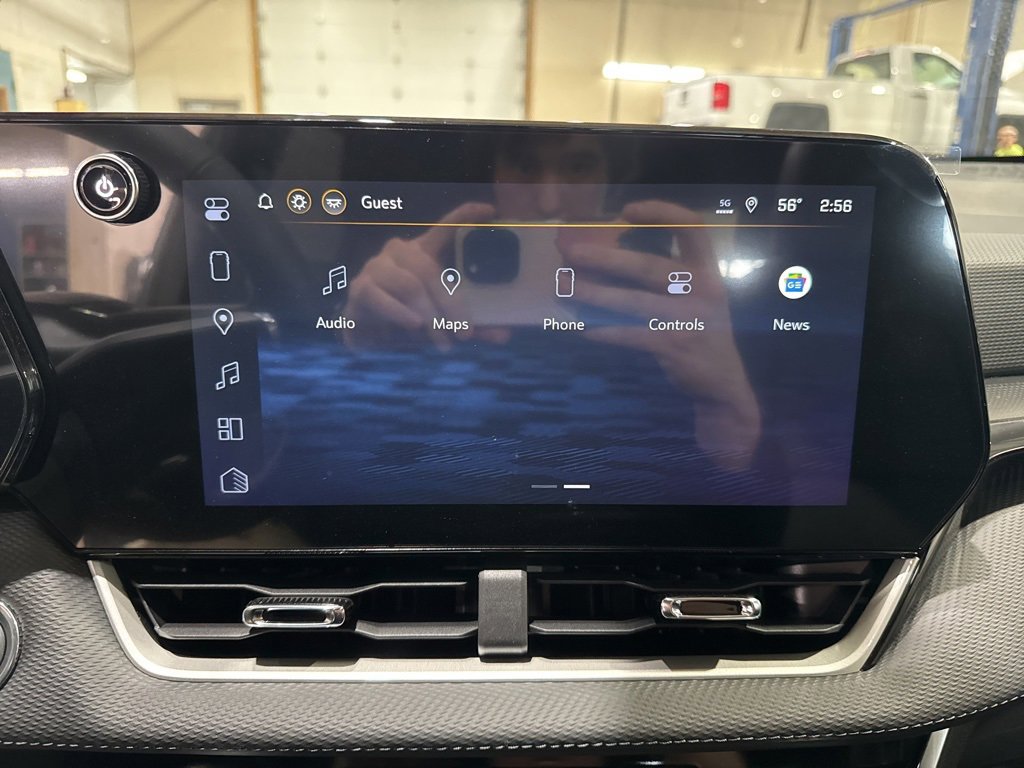 New 2026 Chevrolet Equinox LT w/ Convenience Package II image 31