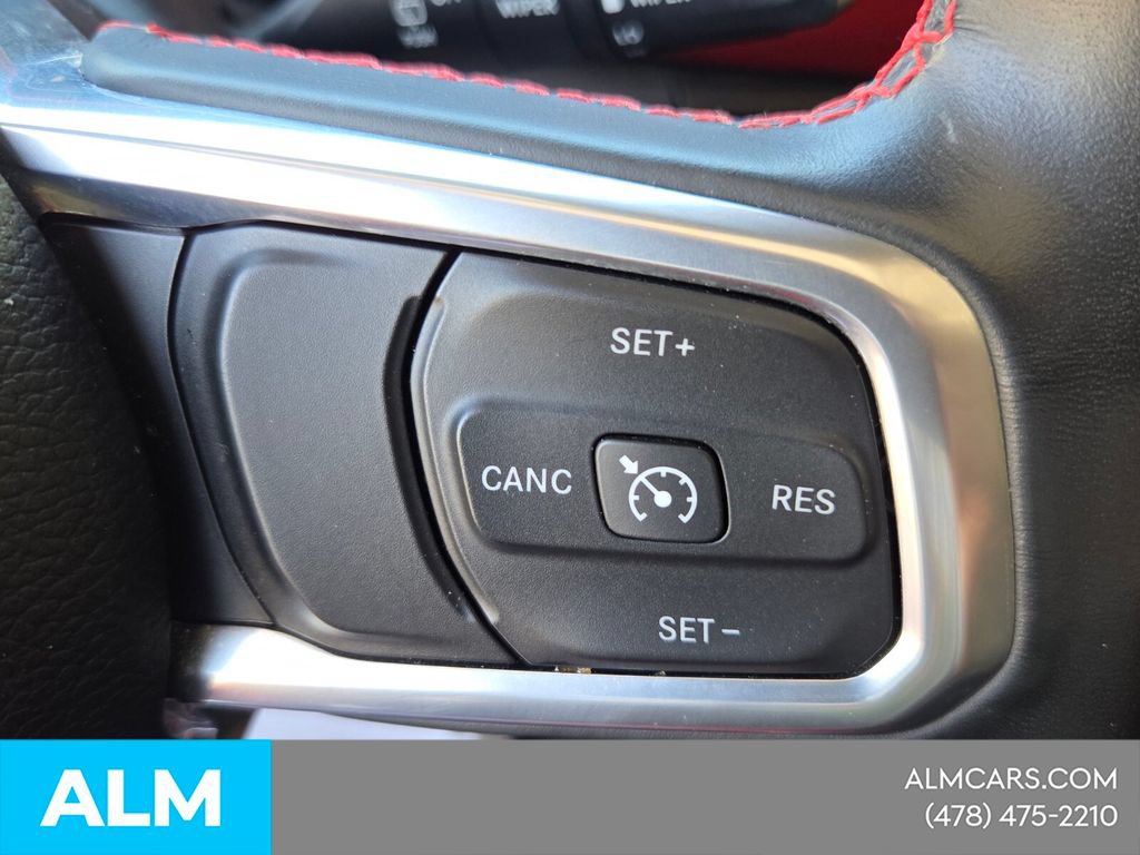 Used 2022 Jeep Wrangler Unlimited Rubicon w/ Cold Weather Group AWD/4WD image 26