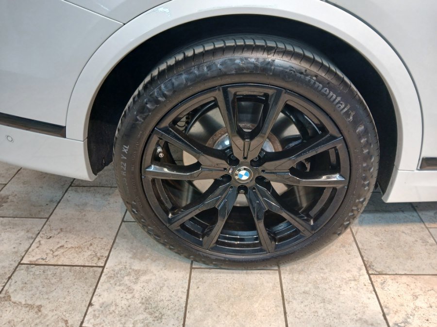 Used 2024 BMW X7 M60i w/ Executive Package image 54