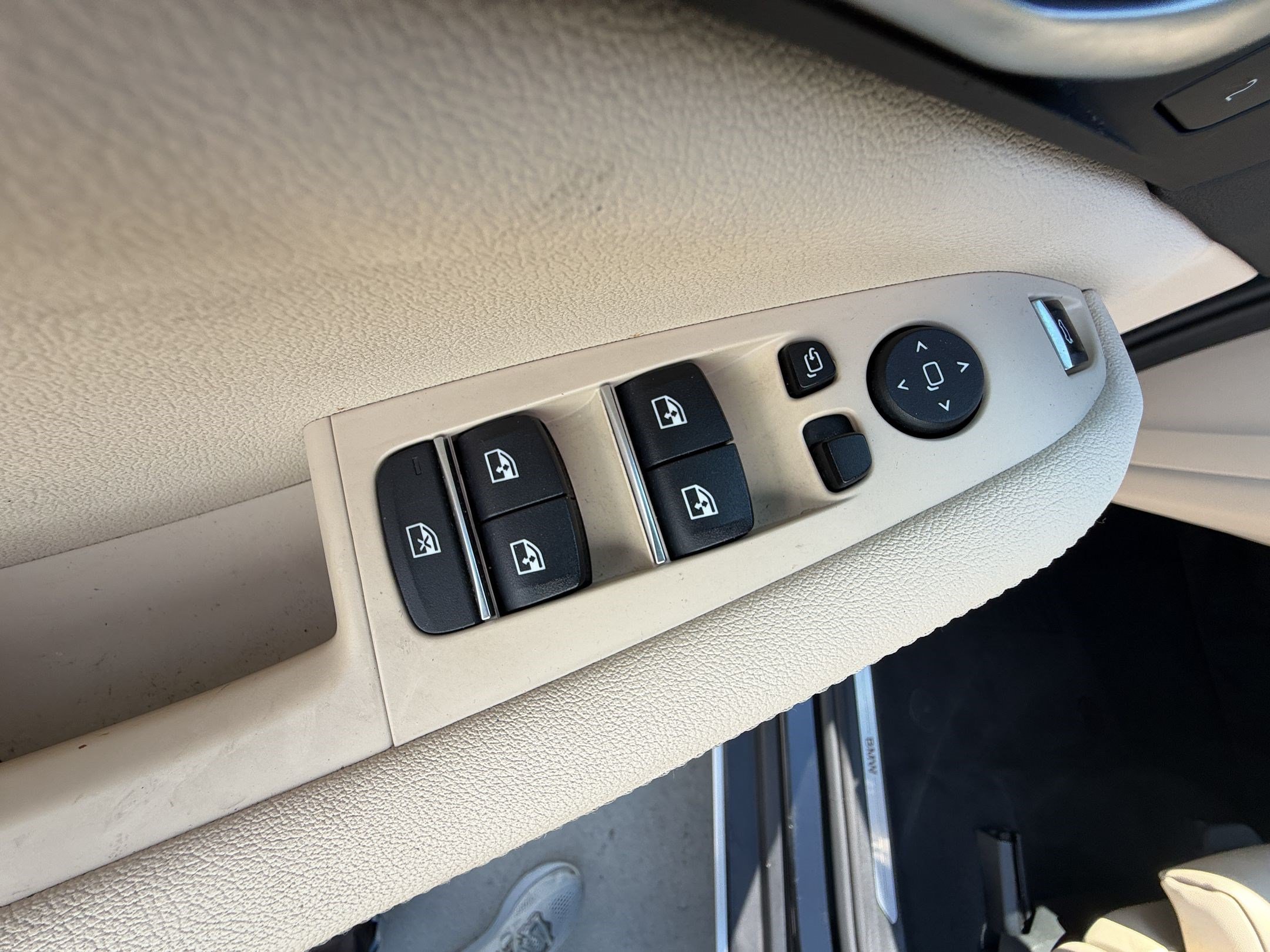 Used 2021 BMW X5 xDrive40i w/ Convenience Package AWD/4WD image 27