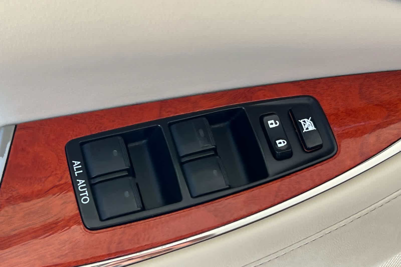 Used 2011 Lexus ES 350 FWD image 13