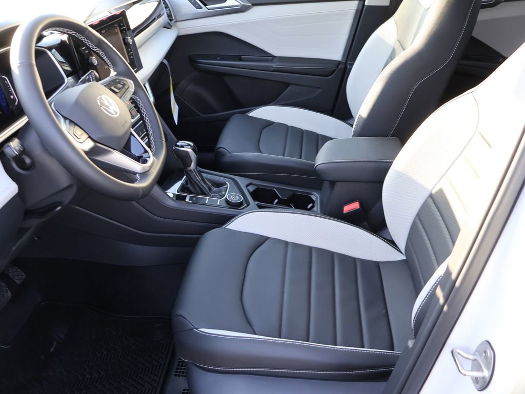 New 2026 Volkswagen Taos SEL image 42