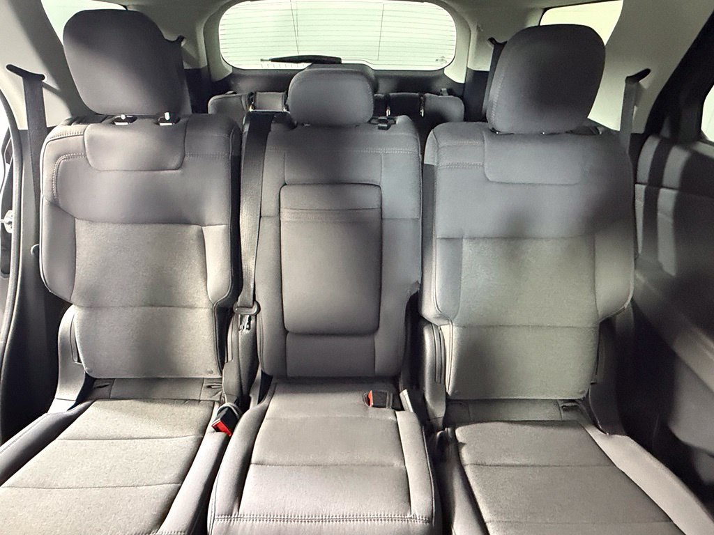 Used 2025 Ford Explorer Active RWD image 19
