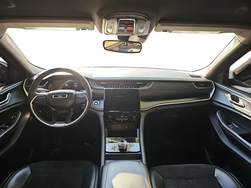 Certified 2023 Jeep Grand Cherokee L Laredo image 9