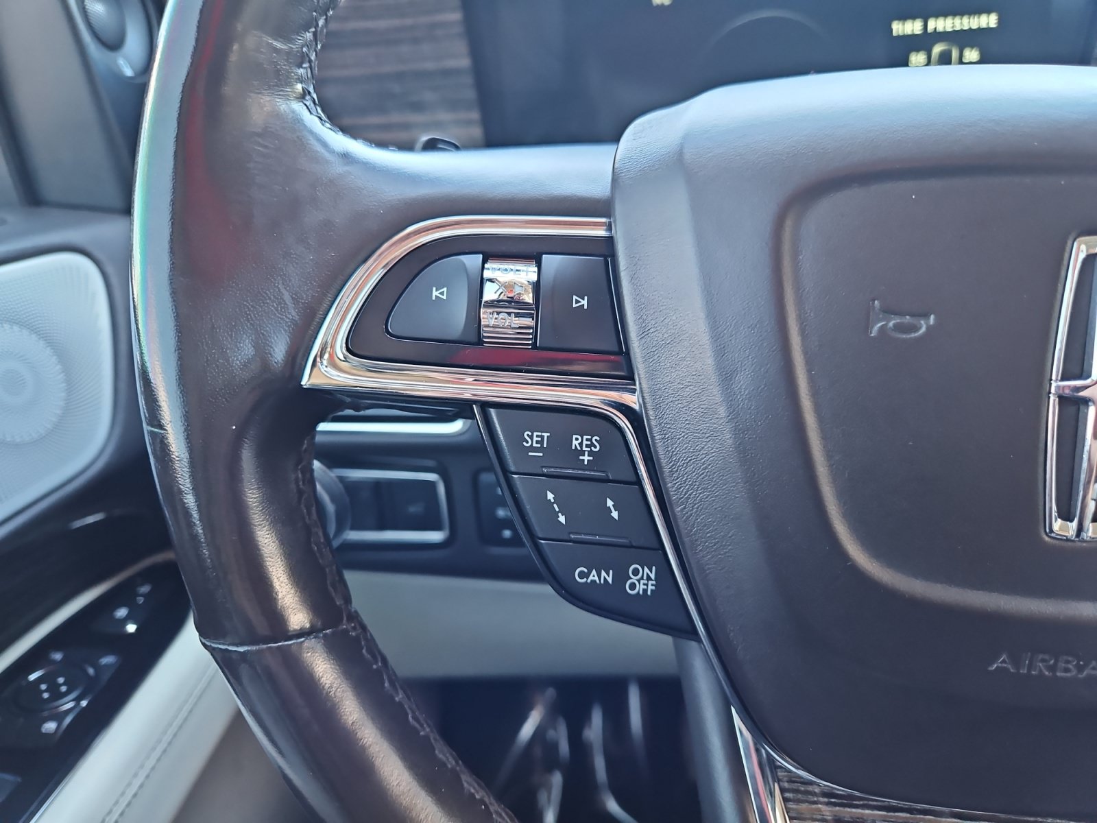 Used 2018 Lincoln Navigator L Black Label w/ Cargo Package AWD/4WD image 34