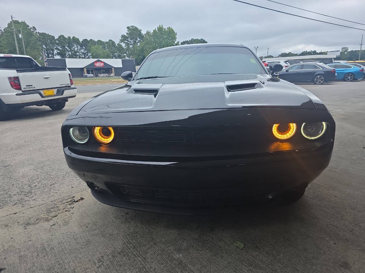 Used 2022 Dodge Challenger GT w/ Performance Handling Group RWD image 3