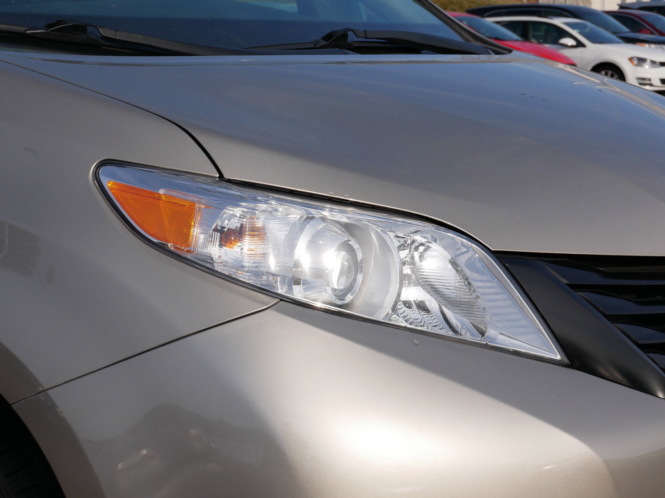 Used 2015 Toyota Sienna L image 17