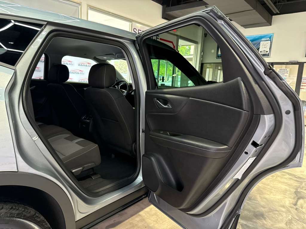 Used 2025 Chevrolet Blazer LT AWD/4WD image 45