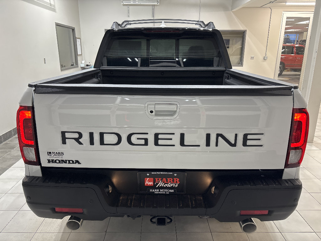 New 2026 Honda Ridgeline Black Edition image 3