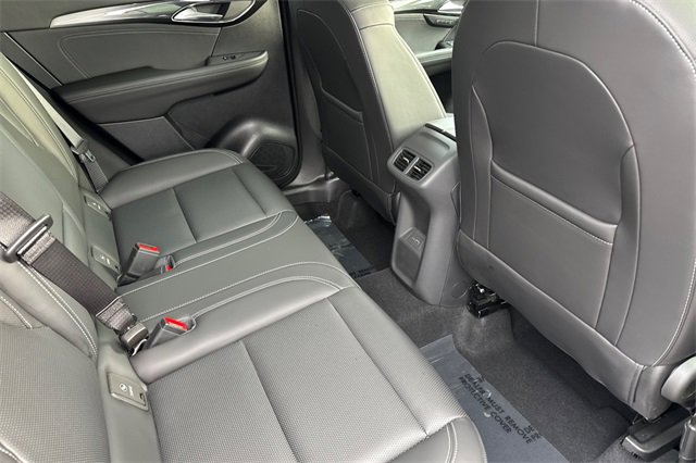 Used 2024 Buick Envision Preferred image 18