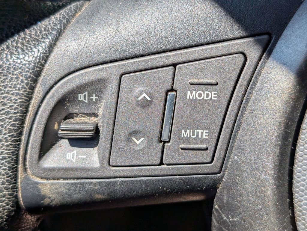 Used 2012 Kia Soul + FWD image 19